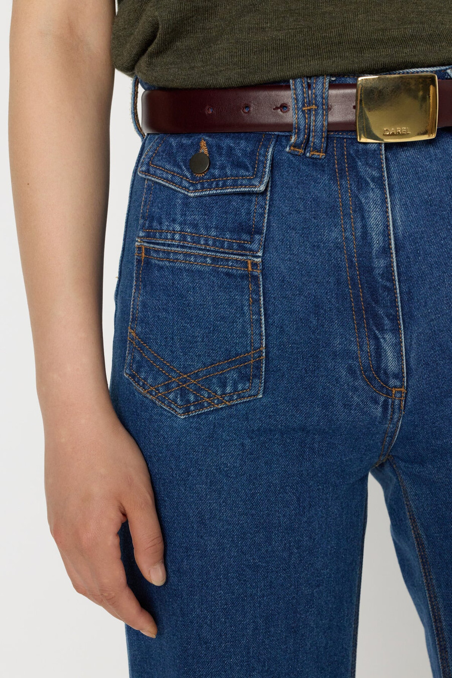 högmidjade utsvängda jeans - anna
